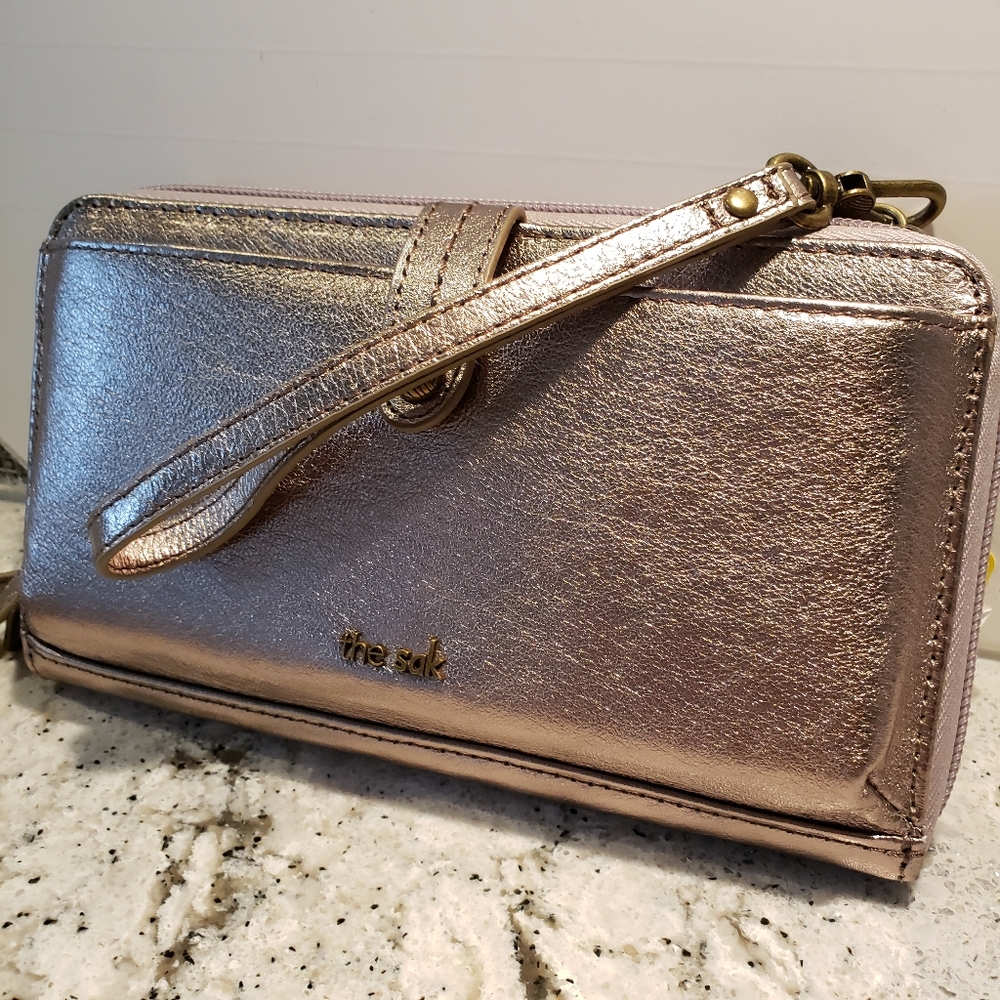 Le Sak Wallet cross body bag.